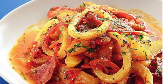 Кальмары с чоризо