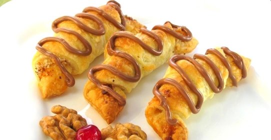 Рогалики с орехами