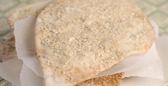 Лепешки с петрушкой и чесноком