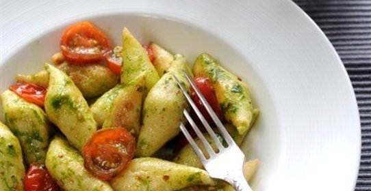 Ньоки с сыром и заправкой из рукколы