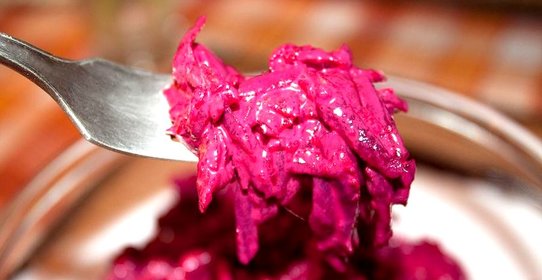 Салат из свеклы с чесноком