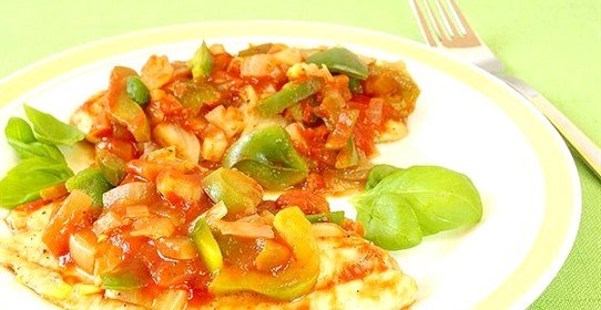 Камбала, тушеная с овощами