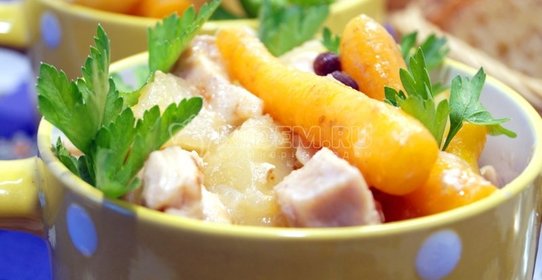 Курица тушеная с овощами «Милана»