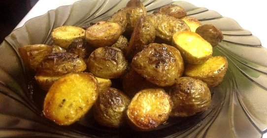 Печеная молодая картошка