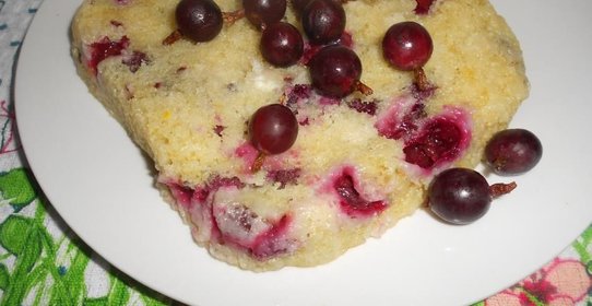 Шарлотка с крыжовником в СВЧ печи