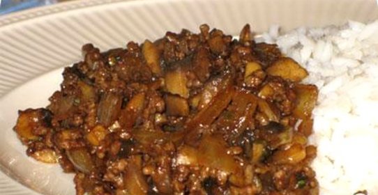 Фарш из грибов, каштанов и колбасы