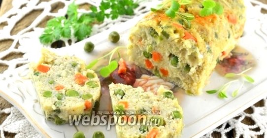 Паровой рыбный рулет с морковью и горошком в мультиварке