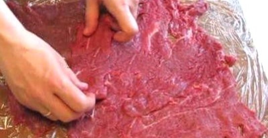 Мясной рулет