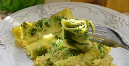 Каннеллони с рикоттой и шпинатом