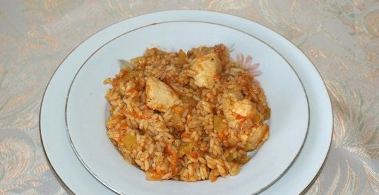 Тушеная курица с рисом
