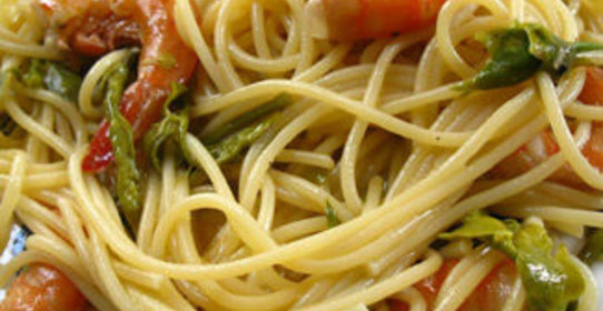 Спагетти с маццанколле и дикой спаржей