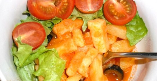 Картофель в томатной пасте с оливками