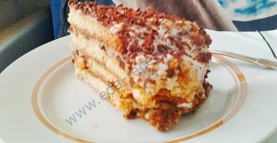 Торт с черносливом и орехами