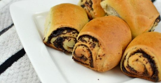 Дрожжевые булочки с маком