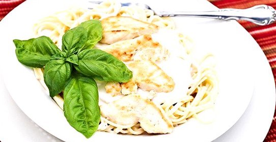 Феттучини со сливочным соусом