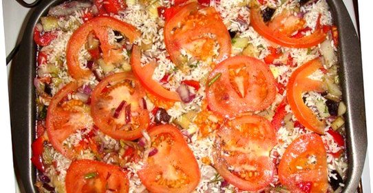 Мясное рагу с перцем, помидорами и баклажанами