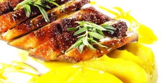 Свинина в кленовой глазури с яблоками