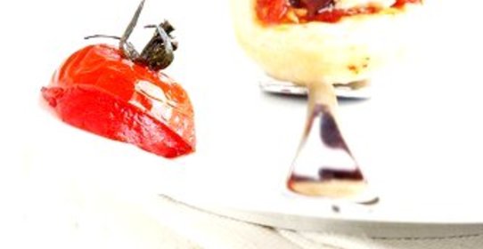 Порционные торты из томатов