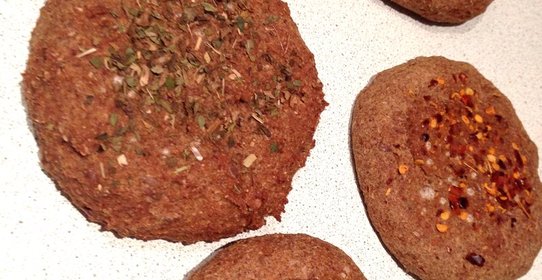 Кунжутно-льняные булочки со специями