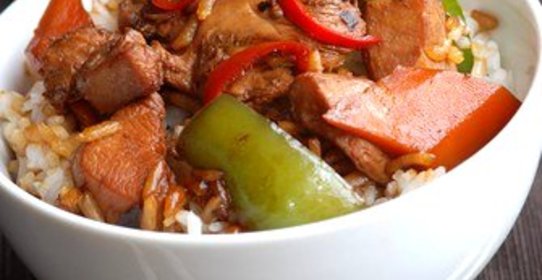 Курица с чили и специями по‑бирмански