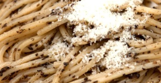 Лапша с трюфелями и грецкими орехами