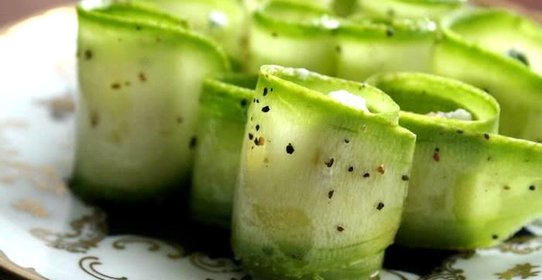 Рулетики из цуккини