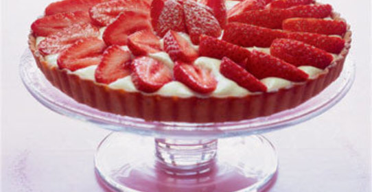 Песочный пирог с клубникой