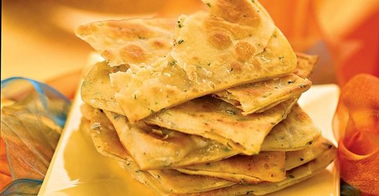 Парата, индийский хлеб с пряностями