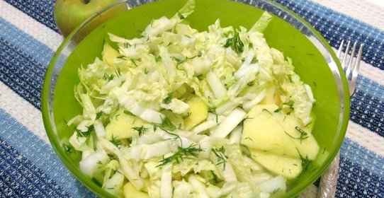 Салат из пекинской капусты и яблока