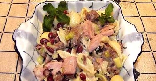 Теплый салат с говядиной