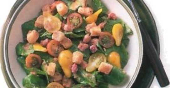 Салат панцанелла с томатной заправкой