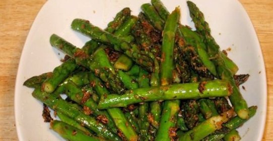 Спаржа в пароварке