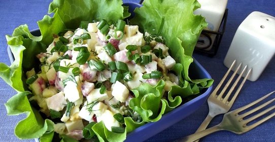 Салат с редисом и курицей