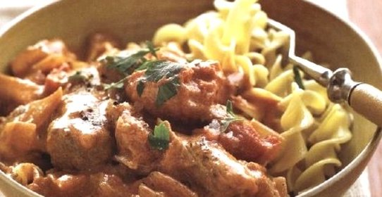 Макароны со свининой