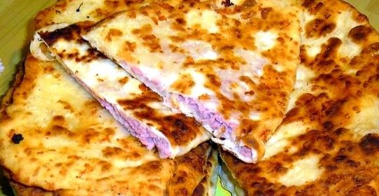 Сырные лепешки с ветчиной