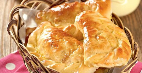 Пирожки с квашеной капустой и яйцами