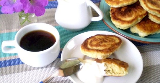 Оладьи на кефире пышные