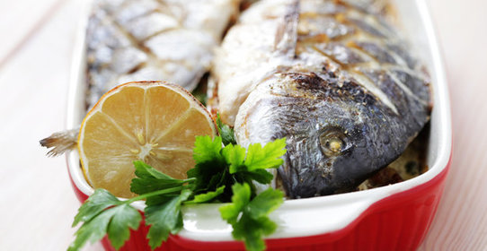 Дорада в духовке с лимоном