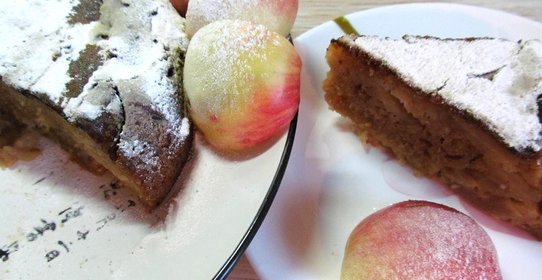 Яблочный пирог в мультиварке