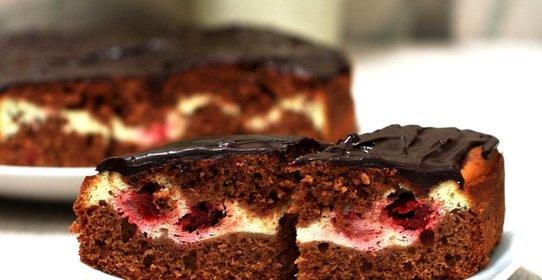 Торт Брауни с вишней