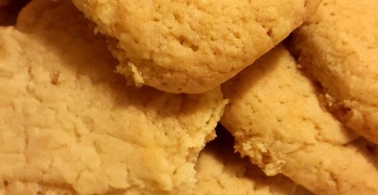 Имбирное печенье с миндальной пудрой