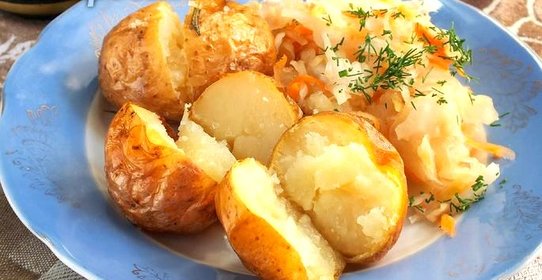 Картофель в мундире запечённый в фольге