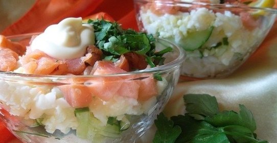 Салат с рисом и рыбой