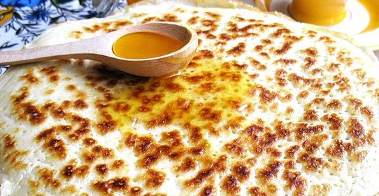 Блины на кефире толстые