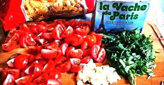 Паста с черри, рукколой и сливочным сыром