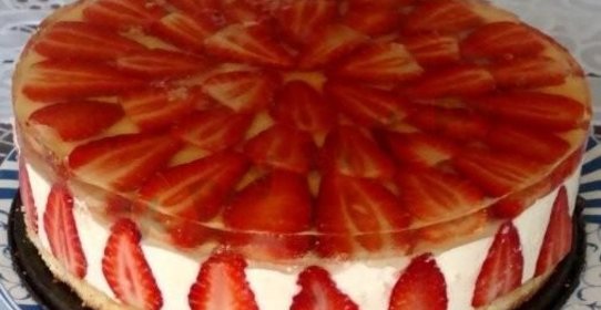 Торт-мусс Клубника с шампанским