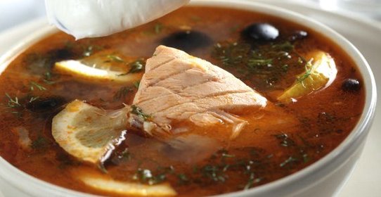 Рыбная солянка с кальмарами