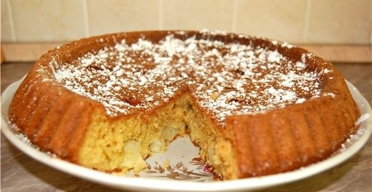 Манник с яблоками