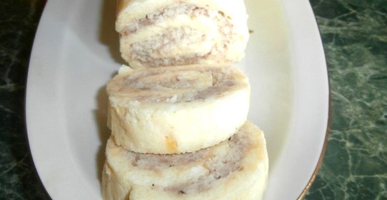 Мясной рулет из фарша в духовке