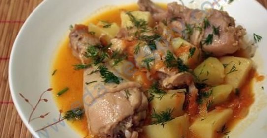 Картошка тушеная с курицей